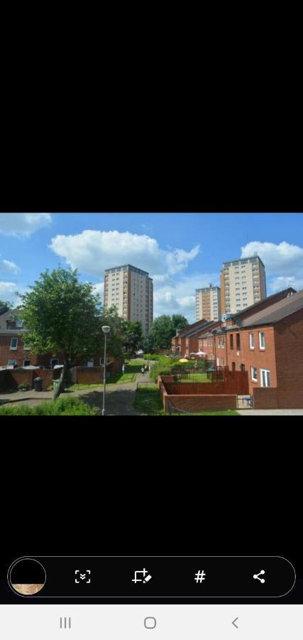 Modern House Close To Glasgow Green Buitenkant foto